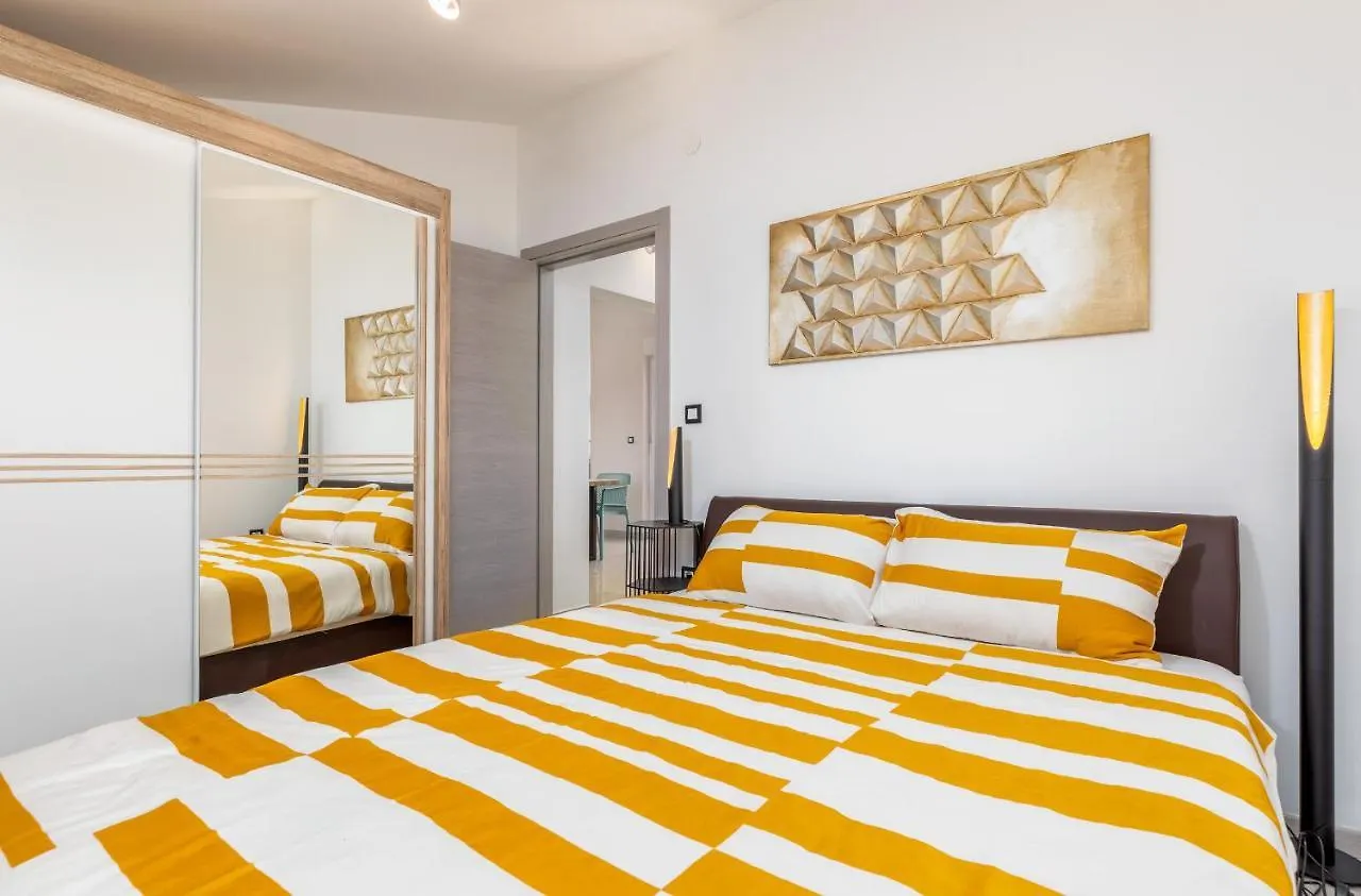 Apartment Vito With Sea View  Fazana
